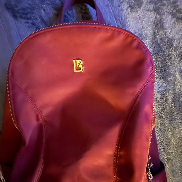 Buff bunny  sports bag with laptop carrier - Picture 3 of 15